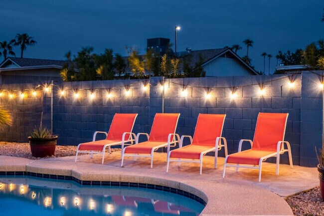 Building Photo - Downtown Gilbert Boho-Oasis|Pool|Gazebo|Ga...