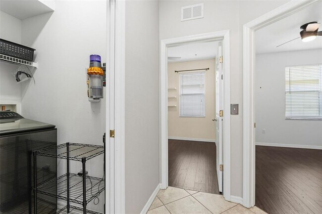 Building Photo - 14330 Tree Swallow Way