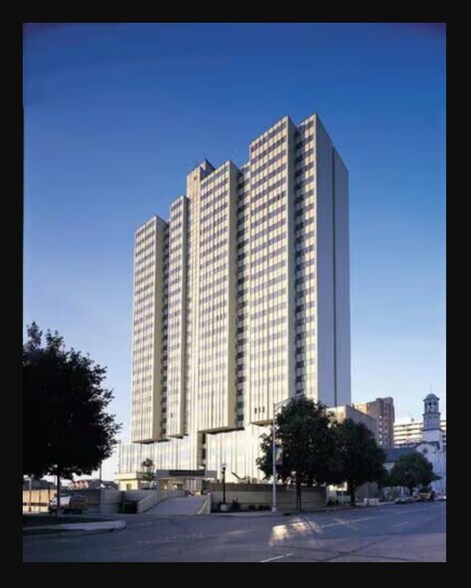 Building Photo - 301 Chestnut St