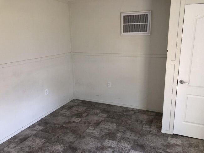 Building Photo - 2992 Southwind
