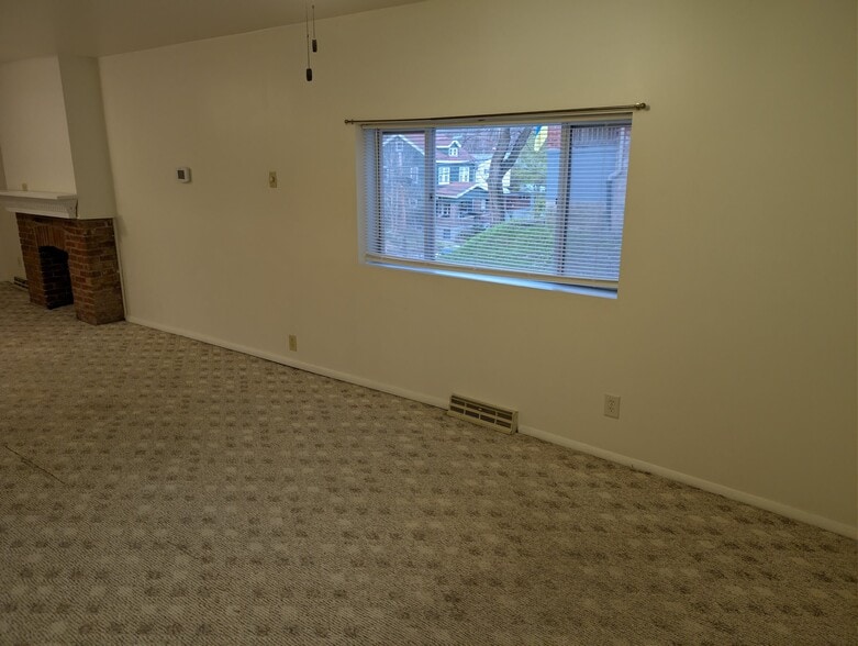 Building Photo - 143 Cape May Ave