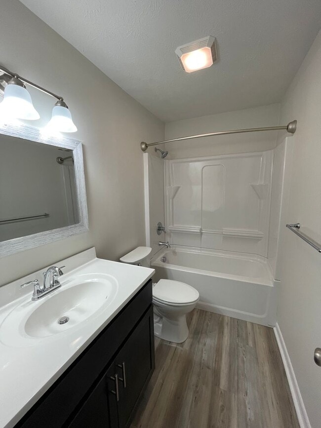 Building Photo - 159 Suter St