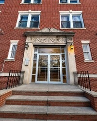 Building Photo - 515 W 7th St
