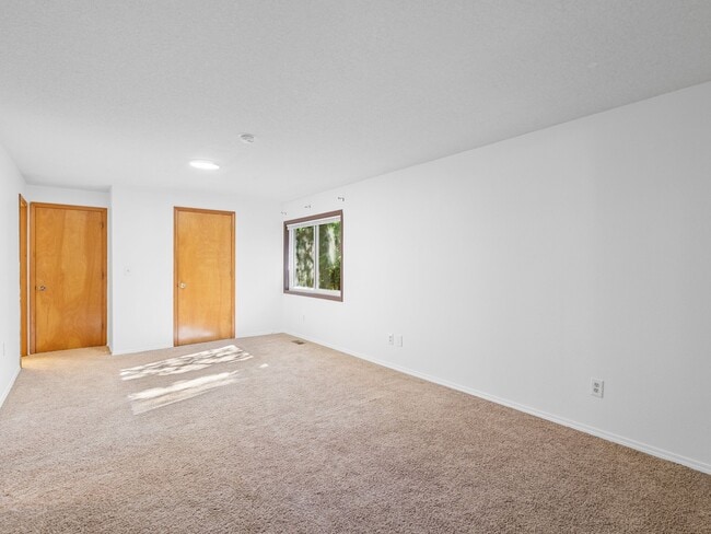 Building Photo - 1107 Meadowview Ct