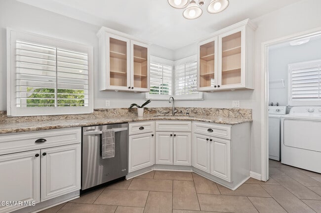 Building Photo - 6617 Gerald Ave