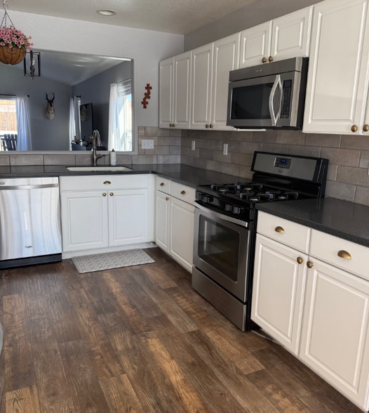 Building Photo - 6743 Harvey Ln