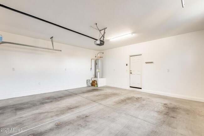 Building Photo - 1640 S 82nd Pl