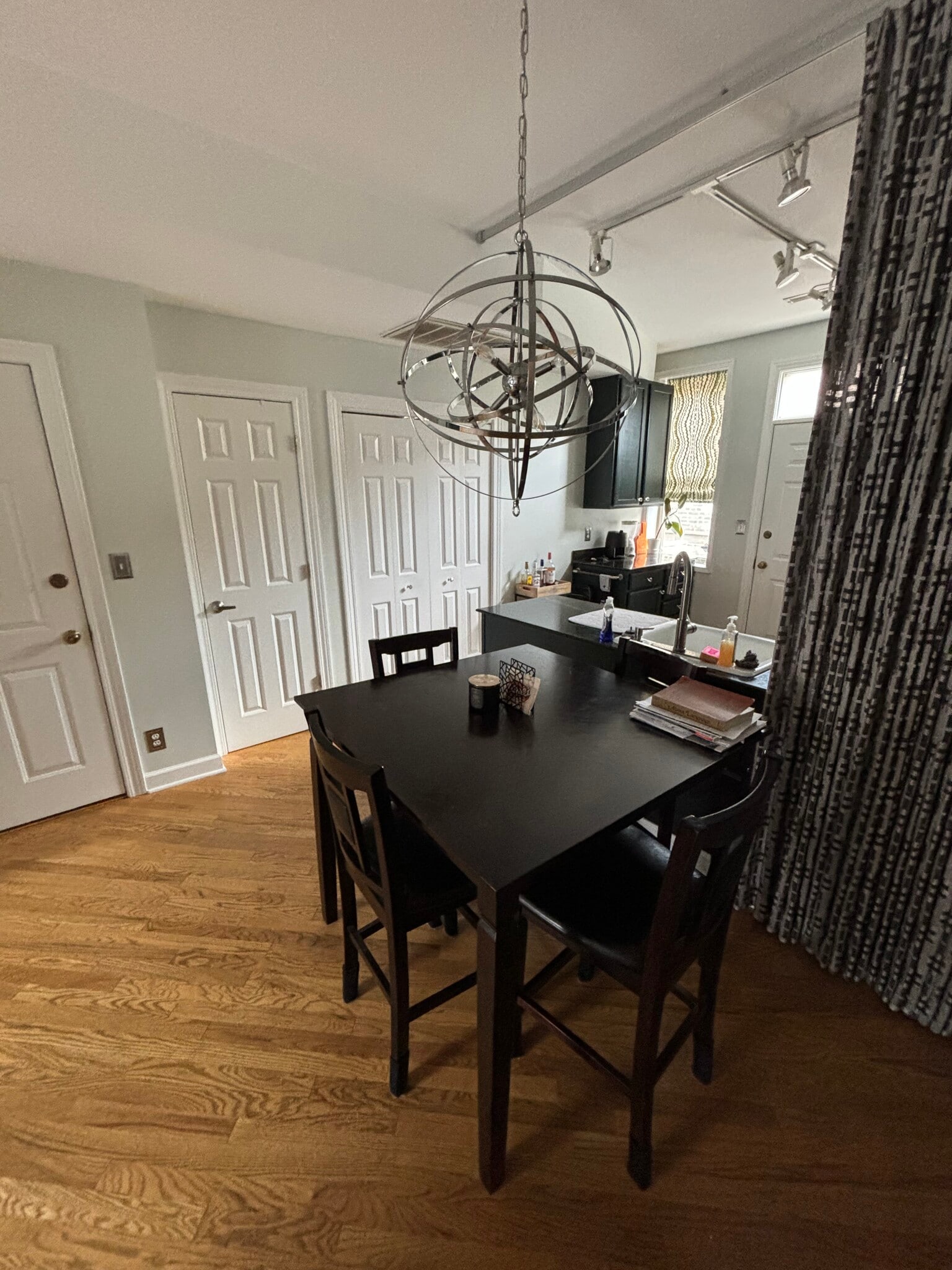 Building Photo - 4632 N Racine Ave