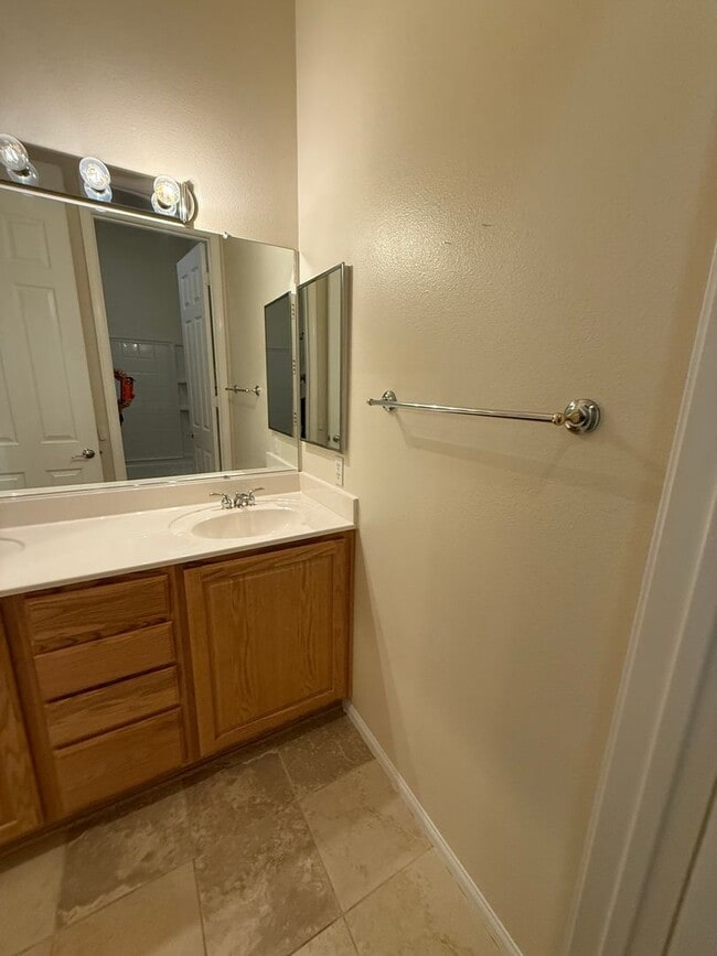 Building Photo - Apple Valley Estates- Gated Community- Beautiful 4 Bedrooms, 3 Bathrooms