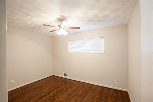 Building Photo - 118 N Lois Ln