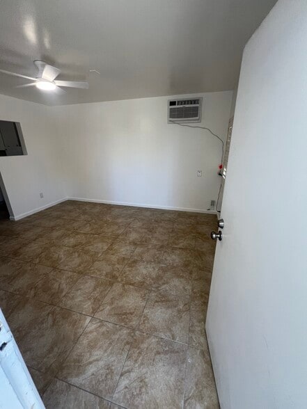 Building Photo - 3664 W 54th St