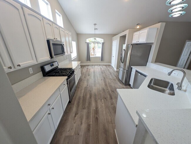 Building Photo - 8040 Villa Rosarito St