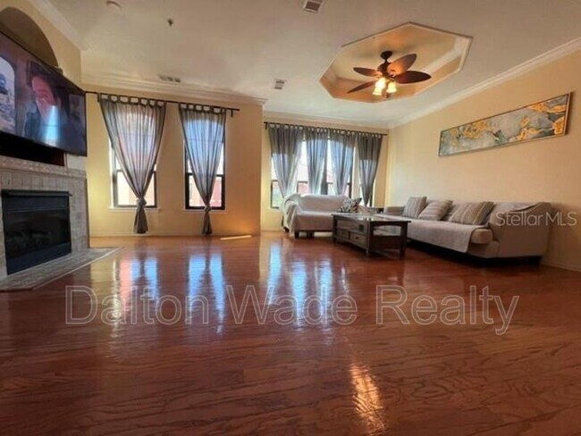 Building Photo - 2730 Via Tivoli