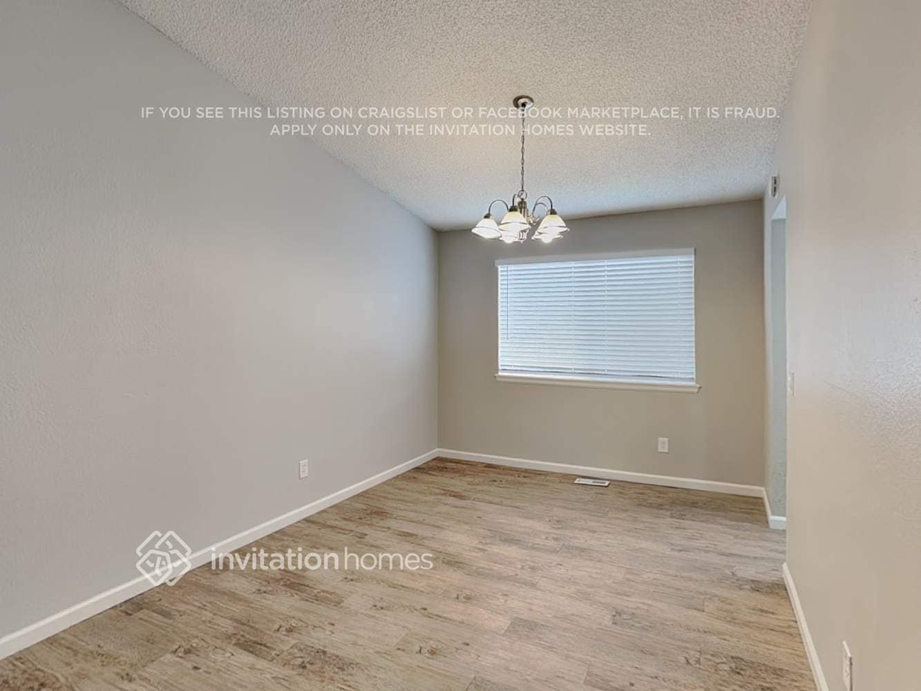 Building Photo - 8474 Tanglewood St