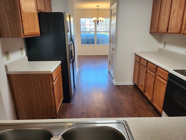 Building Photo - 1719 Wood Song Ln