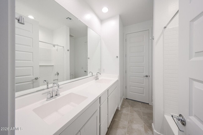 Building Photo - 17351 W Gray Fox Trl
