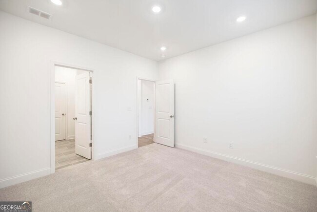 Building Photo - 107 Prospect Ave