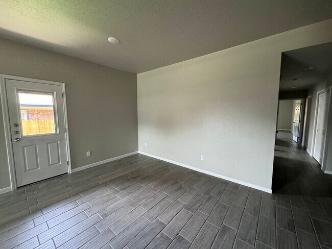 Building Photo - 1616 Indian Trail