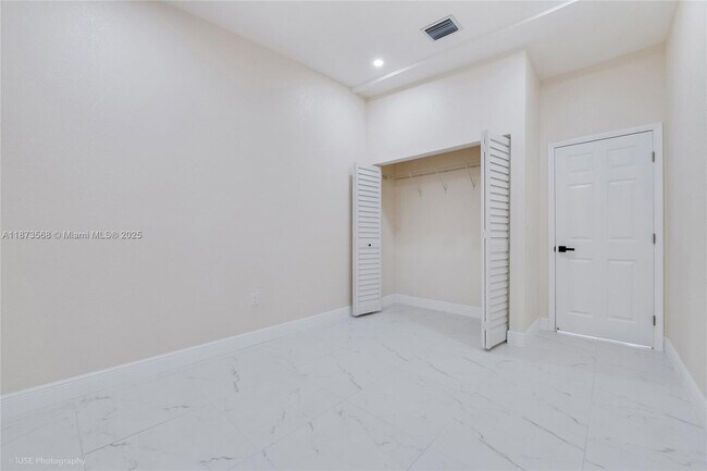 Building Photo - 10421 SW 184th St