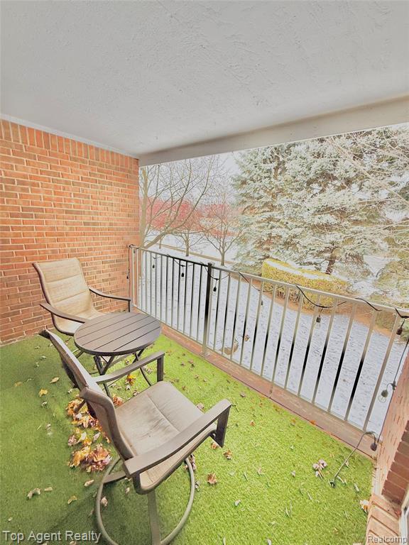 Building Photo - 44975 Marigold Dr