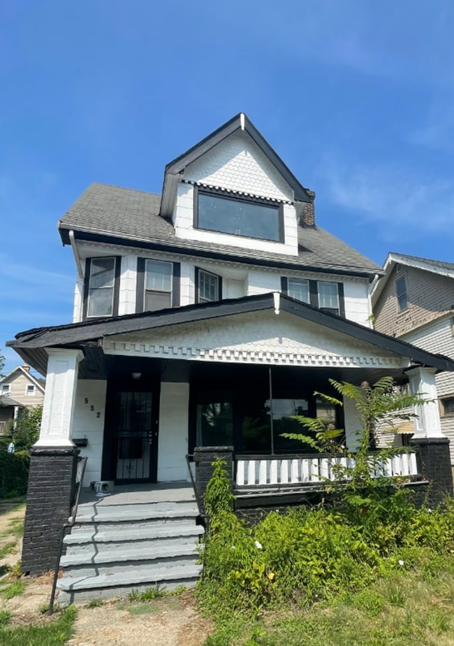 Primary Photo - SECTION 8 AND EDEN ACCEPTED!! Stunning 4-Bedroom Home Available Now!