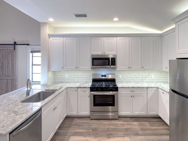 Building Photo - One-Bedroom Second Floor Condo in Winterset Community