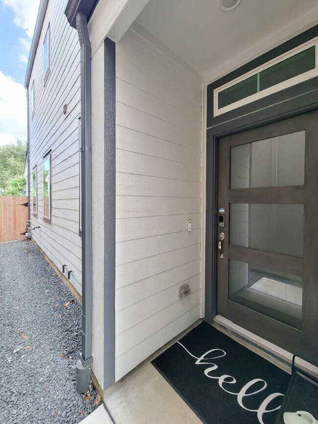Building Photo - 3 Bed Home for Rent in Park Row Village West | Houston TX 77084