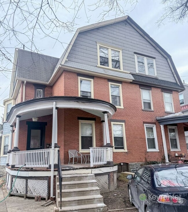 Building Photo - 16 N Rigby Ave