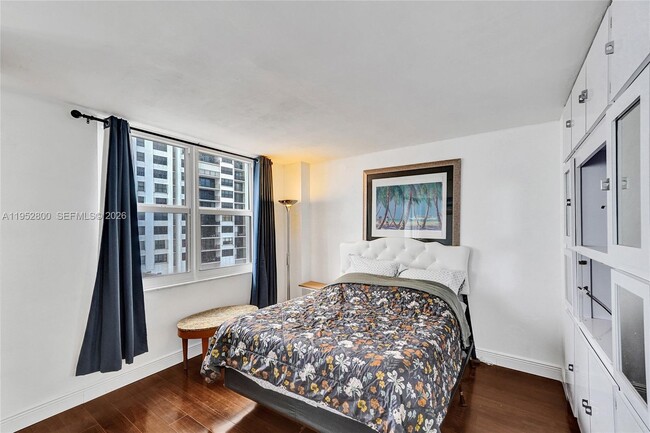 Building Photo - 2201 S Ocean Dr