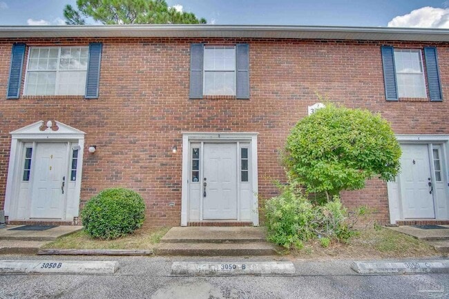 Building Photo - 3050 Belle Meade Dr