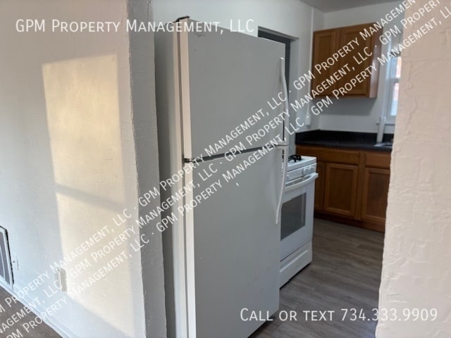 Building Photo - 6104 Yale St