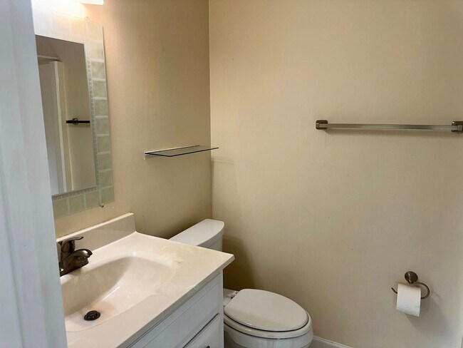 Building Photo - Beach Life!