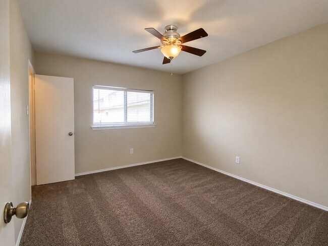 Building Photo - 525 Eagles Nest Cove