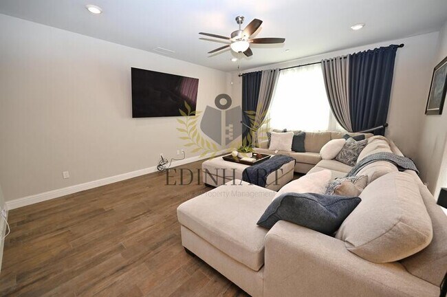 Building Photo - 1439 E Via Albero Dr