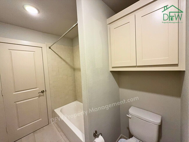 Building Photo - 5-Bed, 4.5-Bath Home with Private Study, Media Room & 3-Car Garage | Prosper ISD