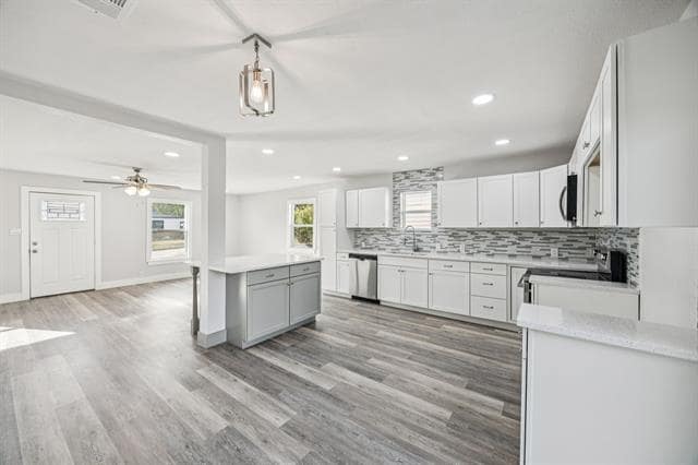 Building Photo - 4500 Wellesley Ave