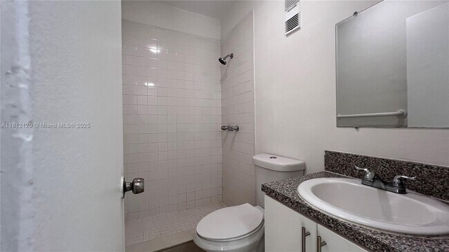 Building Photo - 3675 W 11th Ave