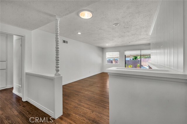 Building Photo - 6139 Tampa Ave