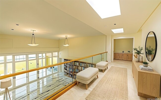 Building Photo - 235 Portlock Rd