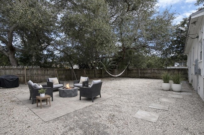 Building Photo - 911 NW 57th St