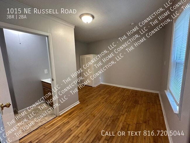 Building Photo - 1015 NE Russell Rd.