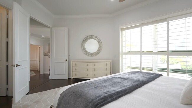 Building Photo - 451 Surfside Ln