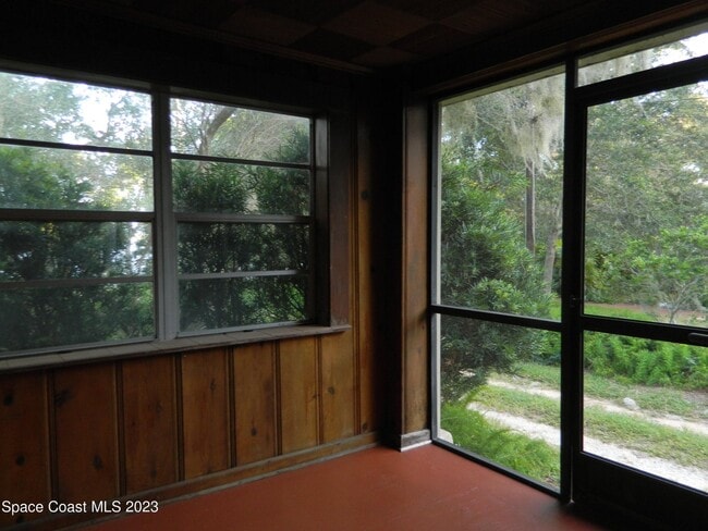 Building Photo - 803 Rockledge Dr