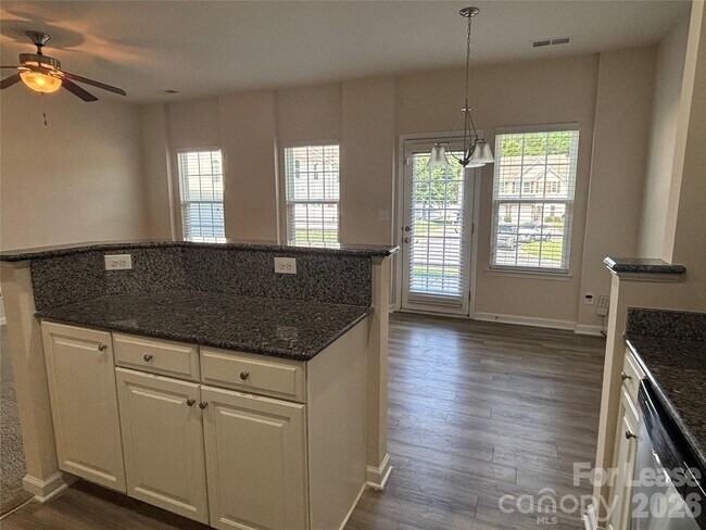 Building Photo - 7411 Red Mulberry Way
