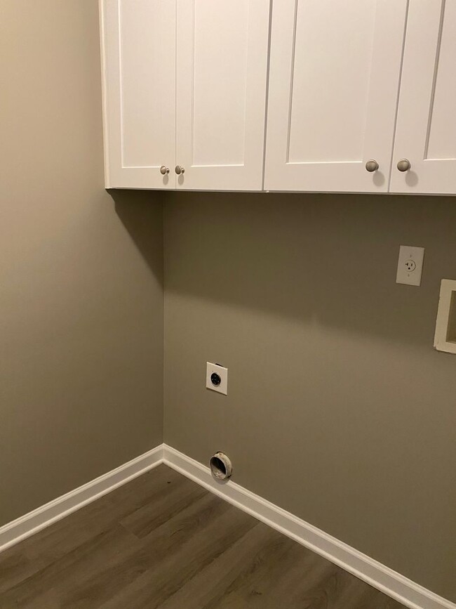 Building Photo - Home was completely remodeled March of 2021