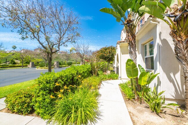 Building Photo - Amazing 3 Bedroom Condo available now! Chula Vista / Eastlake / Otay Ranch Area