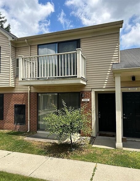 Primary Photo - 7000 Foxthorn Dr