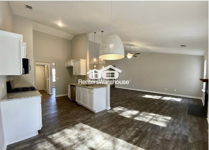 Building Photo - 39 Glenmaura Way NW