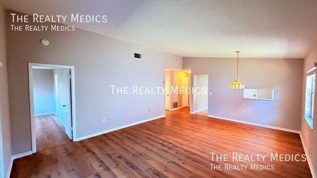 Building Photo - 10609 Wyndcliff Dr