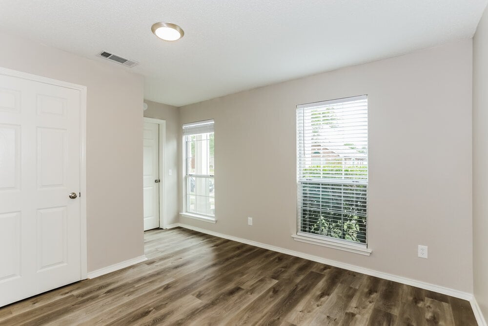 Building Photo - 1631 Chapman St